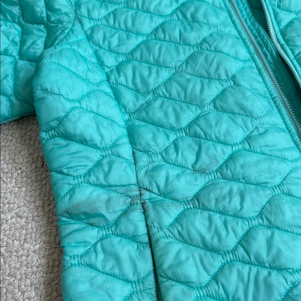 The North Face Aqua Thermoball Quilted Jacket - Picture 6 of 6